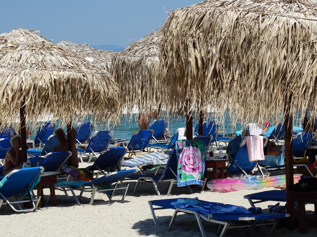 Hotel Rigakis Pefkochori Exterior photo